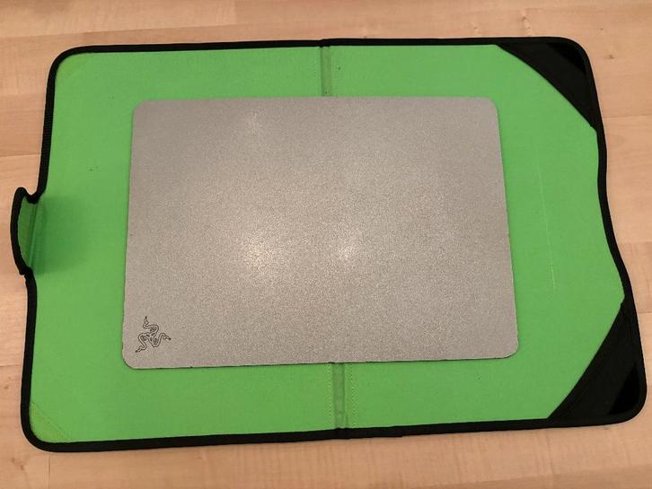 Razer Hard Mouse Pad met Draagtas, Computers en Software, Muismatten, Gebruikt, Ophalen of Verzenden