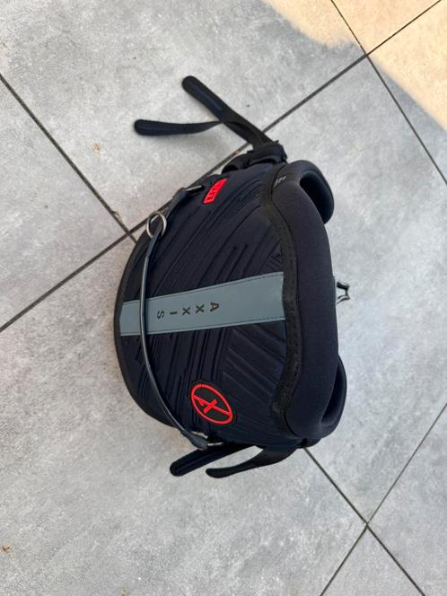 Harnass Ion Axxis4 mt L , weinig gebruikt, zwart met mesje., Watersport en Boten, Kitesurfen, Gebruikt, Trapeze, Geen board, Ophalen of Verzenden