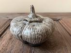 Handgemaakt keramieken dekselvaasje, pompoen, groen, 13 cm., Ophalen of Verzenden