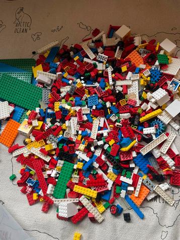 Grote bak Lego! (vintage, retro, jaren ‘90) beschikbaar voor biedingen