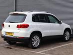 Volkswagen Tiguan 1.4 TSI Sport&Style|Carplay|Cruise|Climate, Voorwielaandrijving, Euro 5, Zwart, 4 cilinders