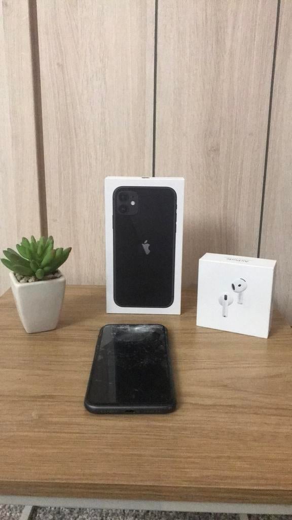 Apple iPhone 11 beschadigd, Telecommunicatie, Mobiele telefoons | Apple iPhone, 83 %, 128 GB, Zwart, Met simlock