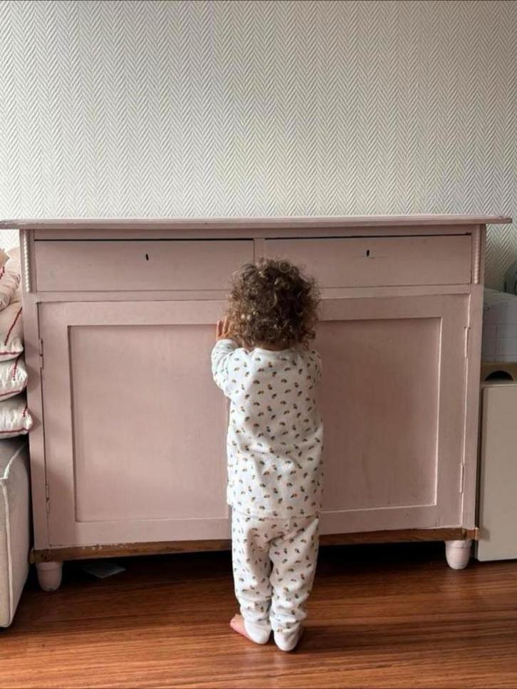 Te leuk kastje / commode roze geverfd, Huis en Inrichting, Kasten | Dressoirs, Zo goed als nieuw, 50 tot 100 cm, 25 tot 50 cm