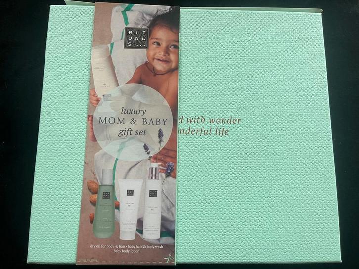 Rituals Mom and baby gift set/ cadeaupakket/ kraampakket, Sieraden, Tassen en Uiterlijk, Uiterlijk | Lichaamsverzorging, Nieuw