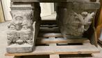 2 stuks hardstenen ornamenten met koppen circa 80x40x20cm, Ophalen
