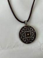Mooie hanger met leren ketting, Verzenden, Zo goed als nieuw, Bruin, Overige materialen