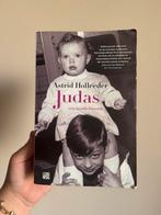 Boek Astrid Holleeder - Judas, Ophalen of Verzenden, Zo goed als nieuw, Astrid Holleeder