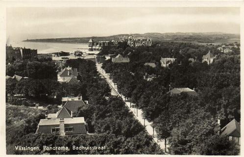 Vlissingen, Panorama, Badhuisstraat - 1942 gelopen, Verzamelen, Ansichtkaarten | Nederland, Gelopen, Zeeland, 1940 tot 1960, Ophalen of Verzenden