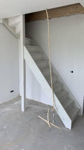 Vaste trap kwartslag links boven, Doe-het-zelf en Verbouw, Ladders en Trappen, Zo goed als nieuw, Trap, 2 tot 4 meter, Ophalen