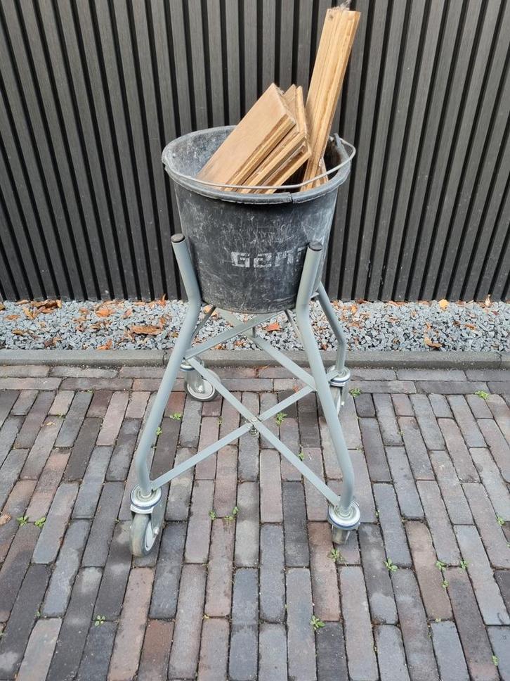 Kuiphouder Emmerhouder op zwenkwielen nieuw!, Doe-het-zelf en Verbouw, Overige Doe-het-zelf en Verbouw, Zo goed als nieuw, Ophalen of Verzenden
