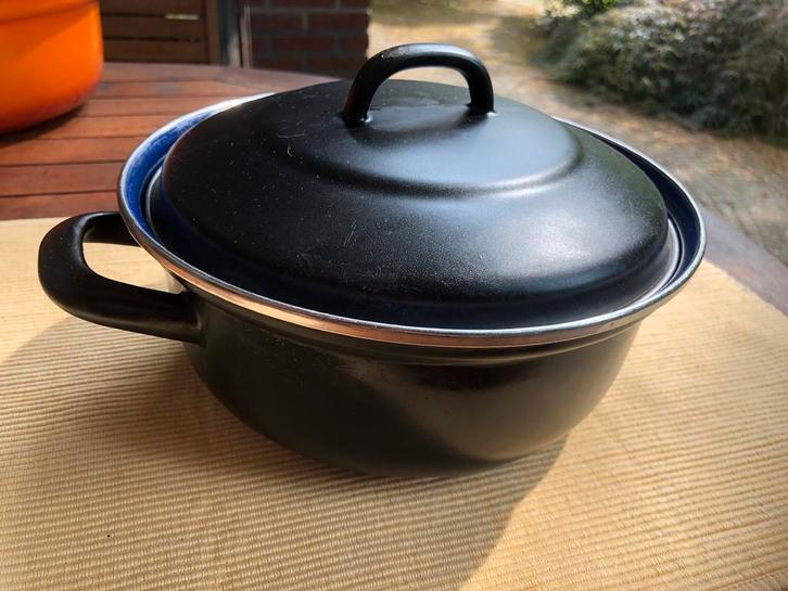 t.k.braadpan faitout Frankrijk 22cm 1605gram INDUCTIE, Huis en Inrichting, Keuken | Potten en Pannen, Gebruikt, Koekenpan of Braadpan