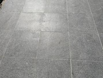 Terras/zwembad natuurstenen tegels 60x60 beschikbaar voor biedingen