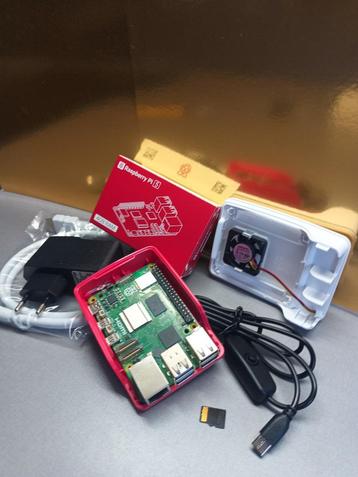 Raspberry PI5 Starters Set beschikbaar voor biedingen