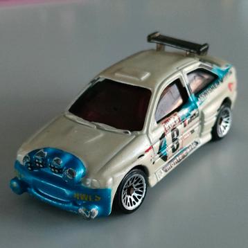 1996 Ford Escort Rally wit/blauw Hot Wheels beschikbaar voor biedingen