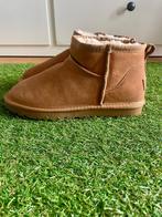 Uggs Maat 39 - Zo goed als nieuw!, Kleding | Dames, Schoenen, Ophalen of Verzenden, Zo goed als nieuw, Bruin, Lage of Enkellaarzen