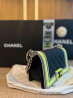 Chanel Smal Boy Bag Fluo Special Edition ZGAN, Sieraden, Tassen en Uiterlijk, Tassen | Damestassen, Ophalen, Zo goed als nieuw