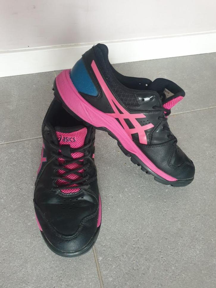 Asics  hockeyschoenen GEL PEAKE maat 37, Sport en Fitness, Hockey, Zo goed als nieuw, Schoenen, Ophalen of Verzenden