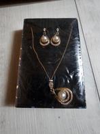 sieradenset met parels en strass, Sieraden, Tassen en Uiterlijk, Kettingen, Overige materialen, Met edelsteen, Nieuw, Ophalen of Verzenden