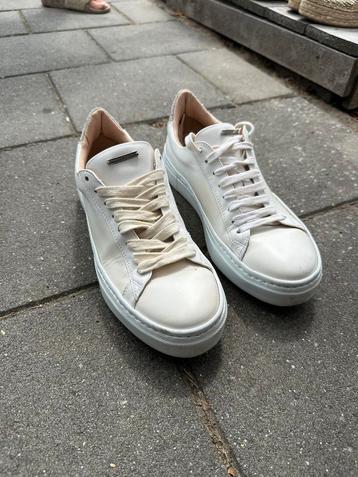 Schoenen van Fabiana Fillipi beschikbaar voor biedingen