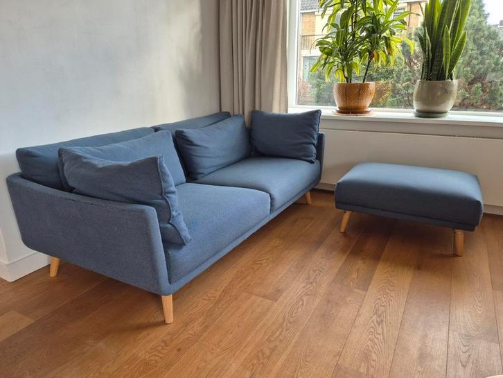 Jeans blauwe Design bank + hocker, Huis en Inrichting, Banken | Bankstellen, Gebruikt, 200 tot 250 cm, 75 tot 100 cm, Stof, Ophalen