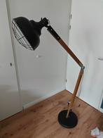 Staande lamp, Huis en Inrichting, Lampen | Vloerlampen, Ophalen, Zo goed als nieuw, 150 tot 200 cm