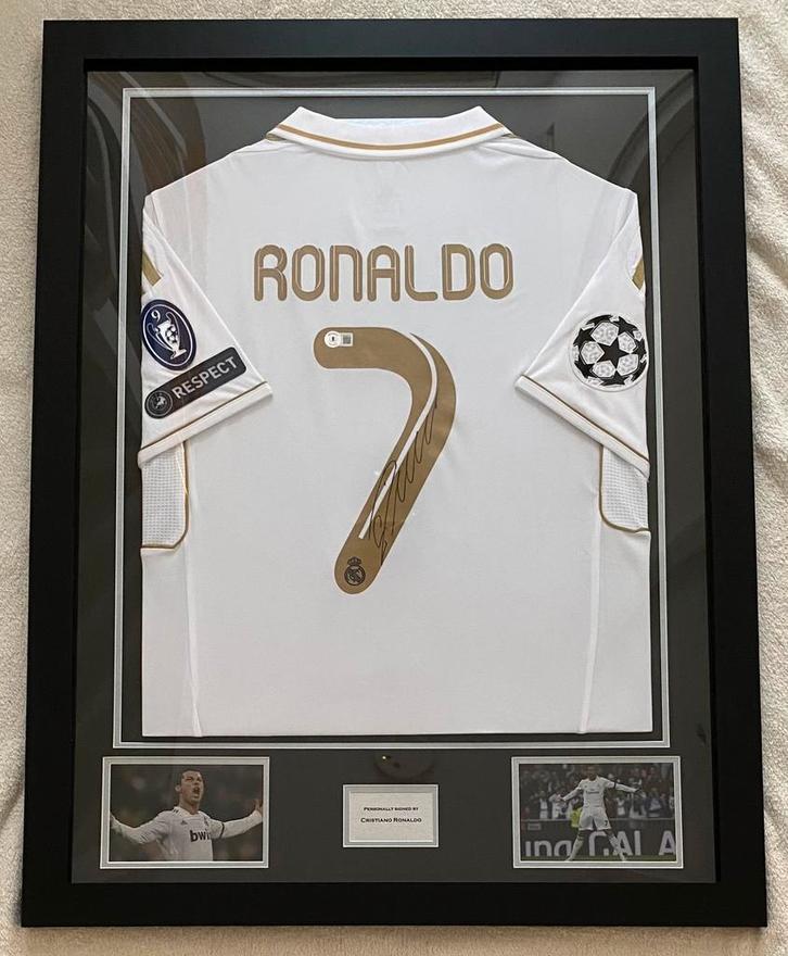 Gesigneerd Cristiano Ronaldo Shirt - Ingelijst + Beckett COA, Verzamelen, Sportartikelen en Voetbal, Zo goed als nieuw, Shirt