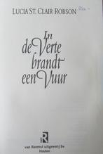 Lucia St. Clair Robson - E - In de verte brandt een vuur, Ophalen of Verzenden, Gelezen, Nederland