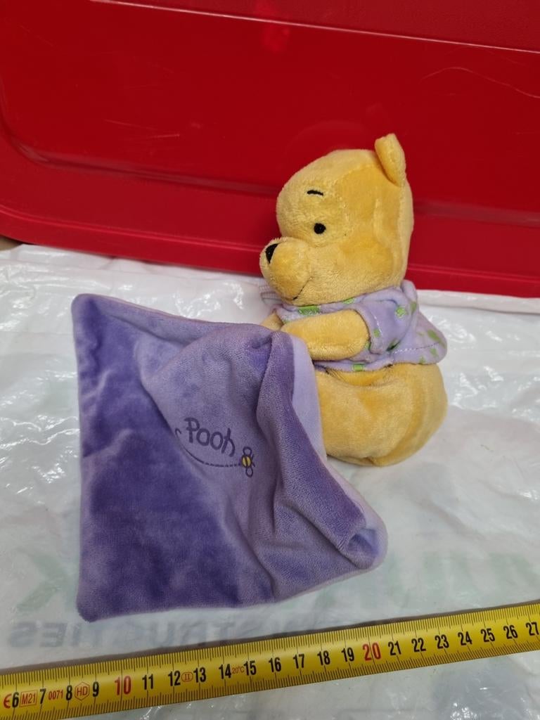 Winnie de poe knuffel geel paars nr 10, Ophalen of Verzenden, Overige typen