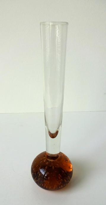 Glazen vaas met spijkermotief helder en oranje 1900-g