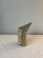 Vintage ceramic bruin groen asymmetrisch vaas h18cm, Aardewerk of Porselein, Ophalen of Verzenden, Zo goed als nieuw, Minder dan 50 cm