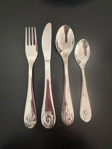 Te koop mooi 4-delig kinderbestek Frozem beschikbaar voor biedingen