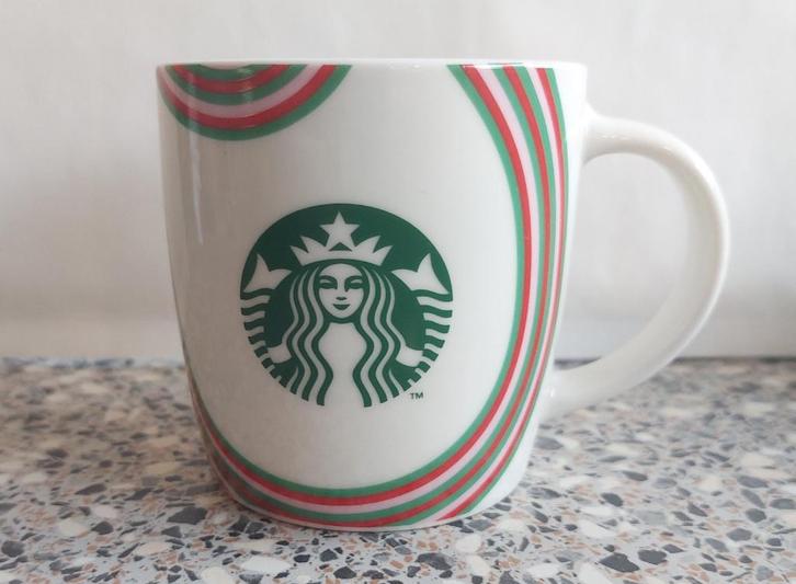 Kerst Christmas Beker mok kop Starbucks 2024, Huis en Inrichting, Keuken | Servies, Zo goed als nieuw, Kop(pen) en/of Schotel(s)