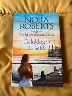 Nora Roberts 3-in-1 boek | MacGregorClan, Boeken, Ophalen of Verzenden, Zo goed als nieuw, Nederland