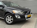 Volvo XC60 2.4 D5 AWD Summum 185PK|XENON|PDC|CLIMATE|LEER, Auto's, Volvo, Automaat, 1716 kg, Gebruikt, Beige