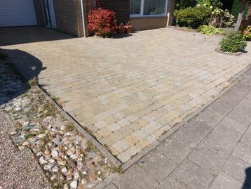 Bestrating beschikbaar voor biedingen