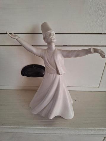 Vintage Dervish Danser Biscuit Porseleinen Beeldje.  beschikbaar voor biedingen