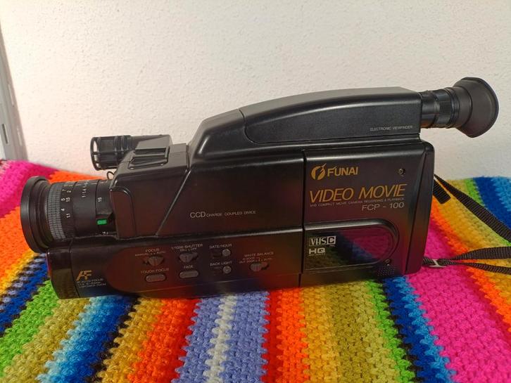 Defecte Funai VHS-C Camcorder FCP-100 voor Onderdelen, Audio, Tv en Foto, Videocamera's Analoog, Camera, VHS-C of SVHS-C, Ophalen