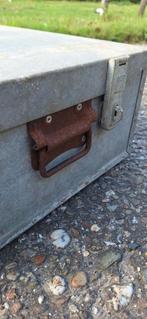 Metalen afsluitbare opbergkist, zwaar en super degelijk💪, Huis en Inrichting, Woonaccessoires | Kisten, Minder dan 50 cm, Gebruikt