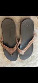 CROCS heren teenslippers maat 12=47, Slippers, Bruin, Ophalen of Verzenden, Zo goed als nieuw