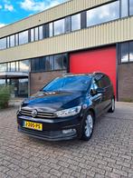 Volkswagen Touran 1.4 TSI 110KW/150PK 7-DSG 2016 Zwart, Auto's, 74 €/maand, 4 cilinders, 7 stoelen, Zwart