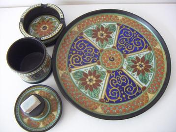 Zuid Holland Gouda plateel keramiek rookstel jr.1916-1923. beschikbaar voor biedingen