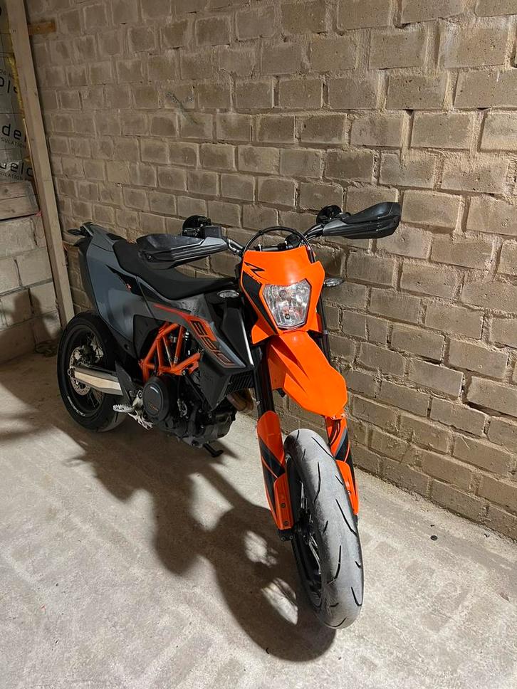KTM SMC R 690 2022 (Duitse papieren), Motoren, Motoren | KTM, Particulier, SuperMoto, meer dan 35 kW, 1 cilinder, ABS, Quickshifter