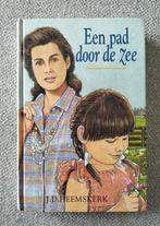 Roman Een pad door de zee, Ophalen of Verzenden, Zo goed als nieuw, Nederland