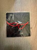 Rode 'Grazie di cuore' armband - Nieuw!, Sieraden, Tassen en Uiterlijk, Armbanden, Nieuw, Ophalen of Verzenden, Elastiek, Met bedels of kralen