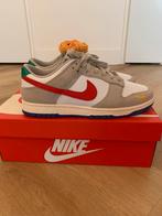 Nike dunk iron ore red 44,5 NIEUW!, Nieuw, Nike, Overige kleuren