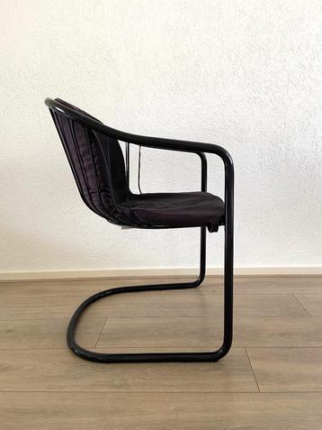 eetkamerstoelen 4x beschikbaar voor biedingen