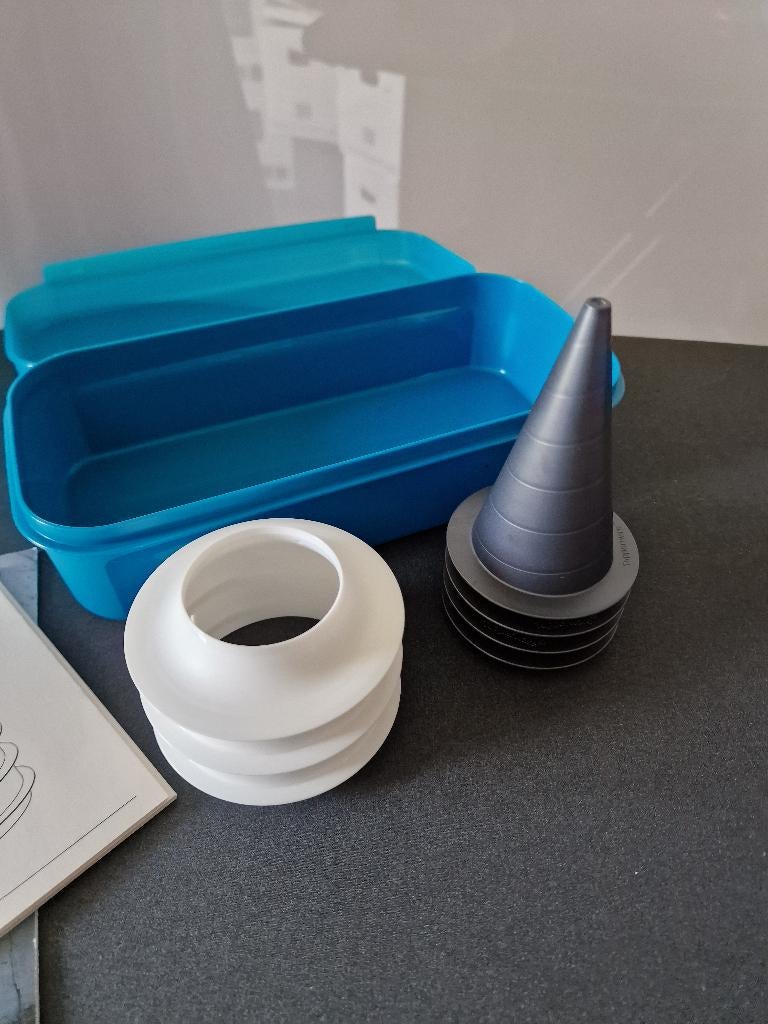 Tupperware Cornet Party set, Ophalen of Verzenden, Zo goed als nieuw, Blauw, Overige typen