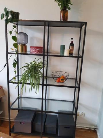 Vittsjö zwart stalen stellingkast Ikea beschikbaar voor biedingen