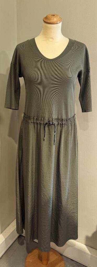 SALE: Mooie jurk van Marccain (2=36), Kleding | Dames, Jurken, Zo goed als nieuw, Maat 36 (S), Groen, Onder de knie, Ophalen of Verzenden