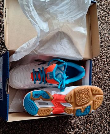 Indoor schoenen dames mt 42,5 beschikbaar voor biedingen